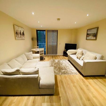 Liverpool City Centre Modern Apartment Fits 6 People ภายนอก รูปภาพ
