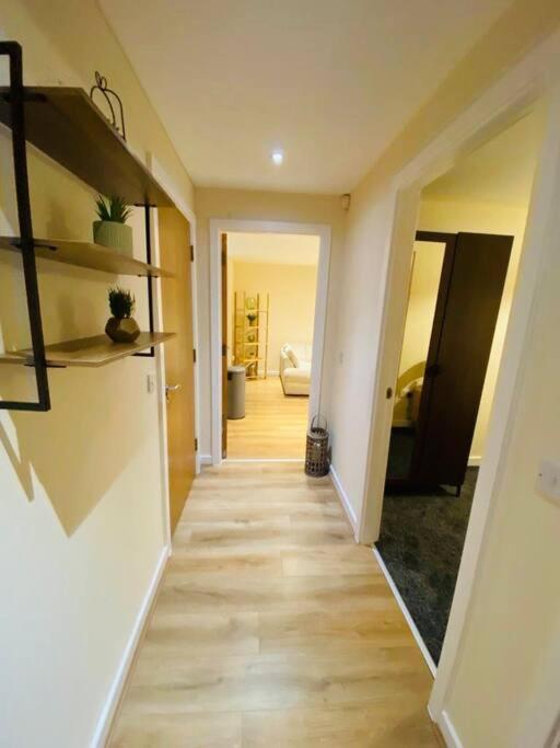 Liverpool City Centre Modern Apartment Fits 6 People ภายนอก รูปภาพ