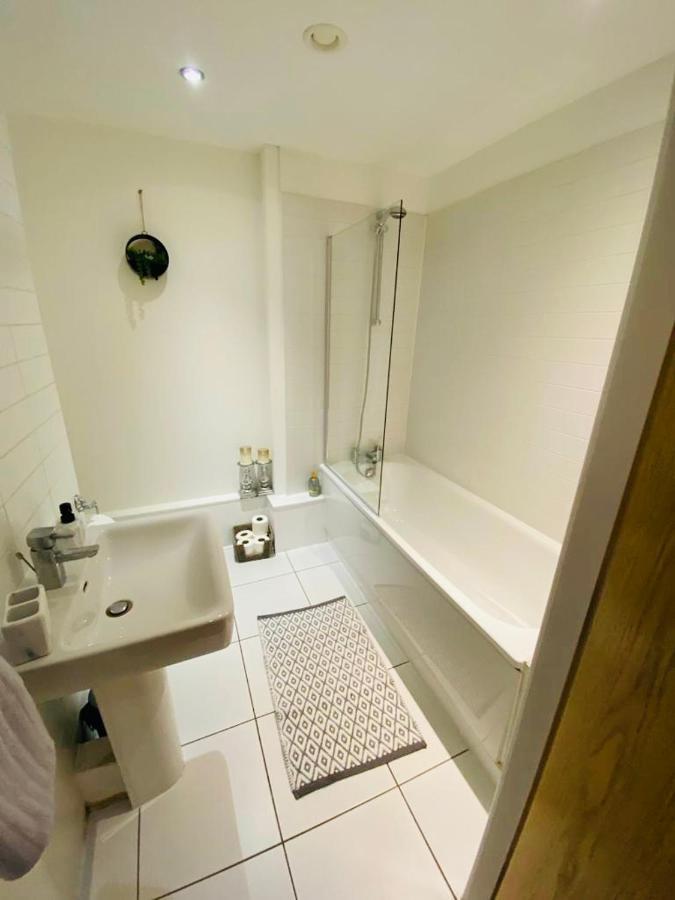 Liverpool City Centre Modern Apartment Fits 6 People ภายนอก รูปภาพ